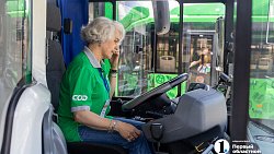 В Челябинске выбрали лучшего водителя автобуса региона