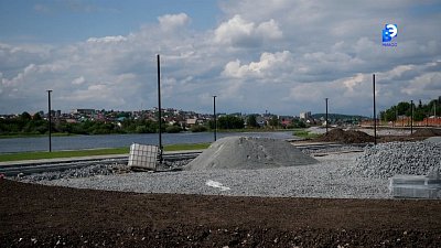В Миассе продолжаются работы по благоустройству набережной