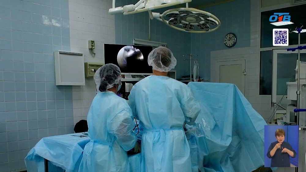 Впервые на Урале врачи применяют инновационную швейцарскую технологию восстановления суставов