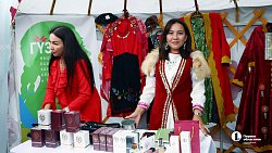 На челябинском Сабантуе ели чак‑чак, боролись на поясах и чествовали победителей