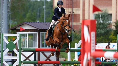 17-летняя челябинка сотворила сенсацию на Кубке губернатора по конкуру