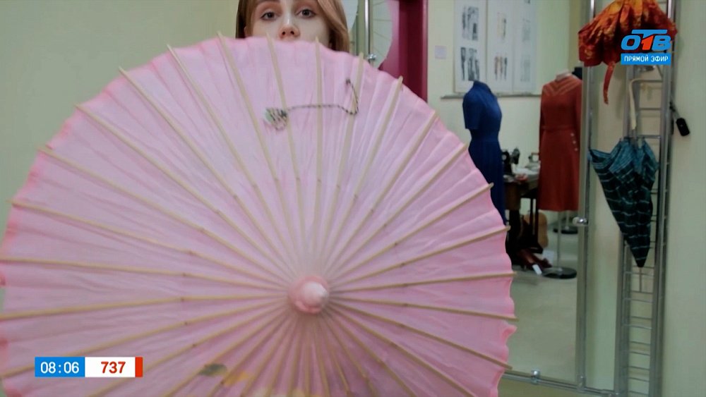 Очаровательные зонтики в рубрике «От сабо до жабо»