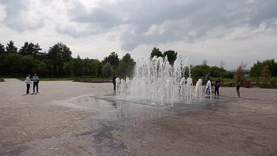 В Копейске вновь заработал сухой фонтан