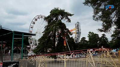 В Челябинске проверяют безопасность аттракционов