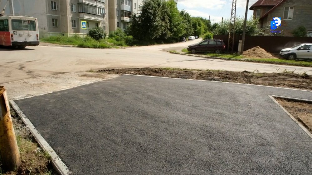 Большой ремонт дорог и тротуаров идёт в двух частях Миасса