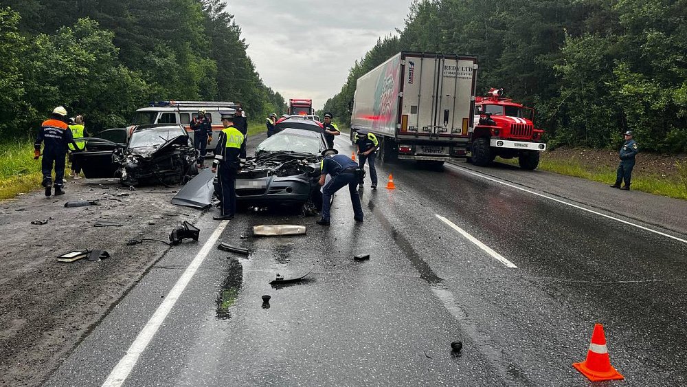 Один человек погиб, двое ранены в лобовом столкновении на трассе М‑5 под Усть-Катавом