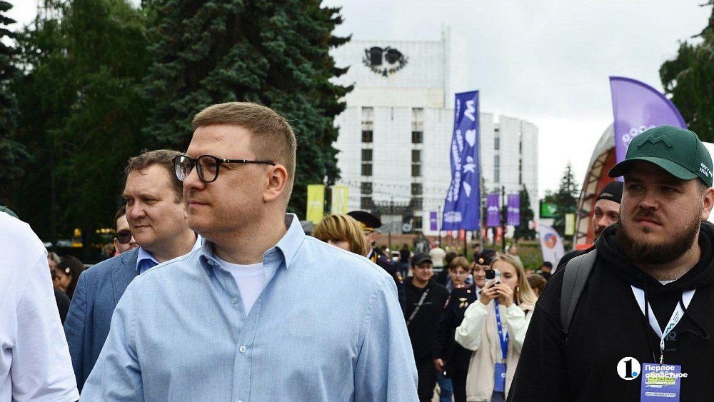 Знай, люби, гордись, приумножай: Алексей Текслер ознакомился с площадками «Молфеста»