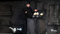 Трагичные судьбы маленьких людей показал челябинцам Екатеринбургский театр кукол