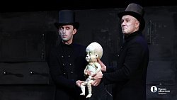 Трагичные судьбы маленьких людей показал челябинцам Екатеринбургский театр кукол