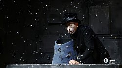 Трагичные судьбы маленьких людей показал челябинцам Екатеринбургский театр кукол