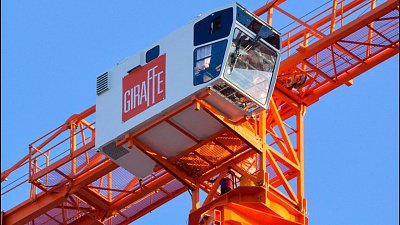 Челябинский завод поставит новую модель кранов-погрузчиков в Республику Беларусь