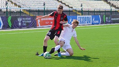 Футболисты команды «Челябинск-ОСШ» сохранили лидирующие позиции в ЮФЛ