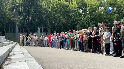 На центральной площади Миасса почтили память ветеранов