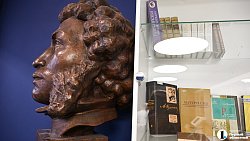 В Челябинске ко Дню семьи показали 100‑летнее платье невесты