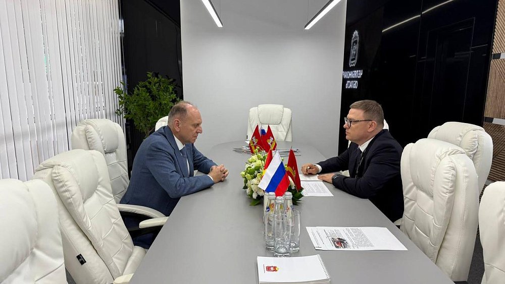 Алексей Текслер оценил совместную работу челябинских и свердловских промышленников