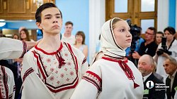 Алексей Текслер вручил медали «За любовь и верность» супружеским парам