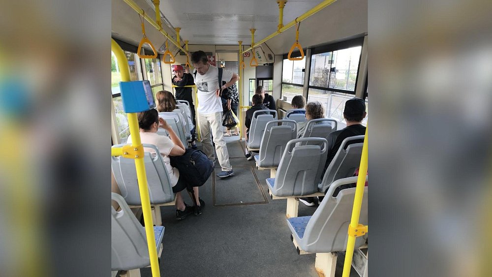 В Златоусте обновят почти все трамвайные остановки до конца 2025 года