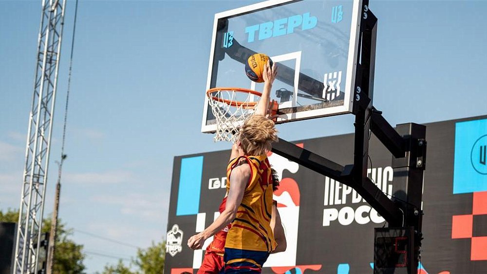 Магнитогорская команда завоевала серебро на первенстве России по баскетболу 3×3