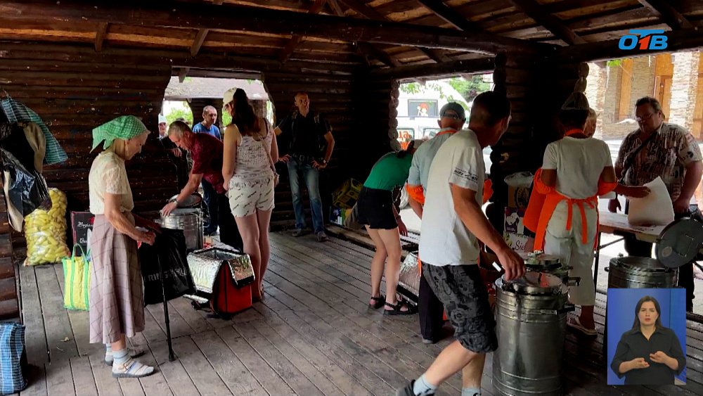 Волонтеры «Пищи Жизни» накормили жителей Рубежного