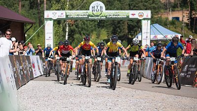 Велогонщики из Копейска покорили «Золотые горы» в Белокурихе