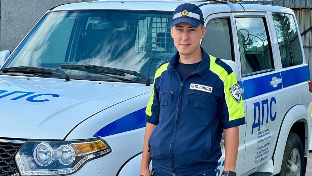 Автоинспектор помог водителю, застрявшему на размытой лесной дороге в Каслях