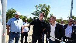 Алексей Текслер проверил начало ремонта моста по улице Черкасской