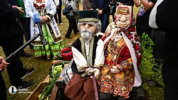 Алексей Текслер работает на Дне поля в Чебаркульском районе