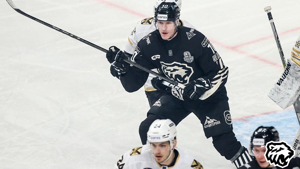 Хоккеист Чарльз Робинсон покинул «Трактор» и может завершить карьеру