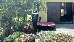 Приставы демонтировали забор на одном из садовых участков под Челябинском