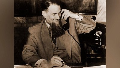 Для чего Игорь Курчатов начал растить бороду?