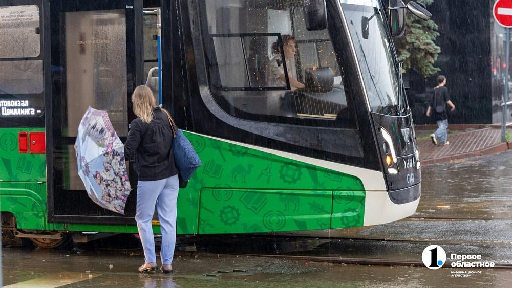 В Тракторозаводском районе встали трамваи из‑за ливня