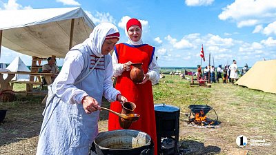 На Аркаиме будут угощать караваем и калитками