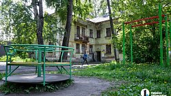 В Челябинске из-за халатности управляек двухэтажки на ЧТЗ списали под реновацию