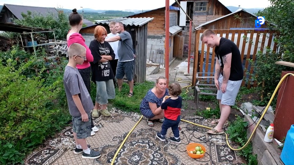 В Миассе живут молодые бабушка и дедушка с большой семьей