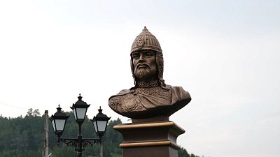 В Златоусте установили бюст Александра Невского