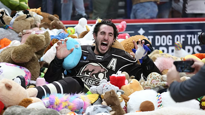 Хоккейный клуб «Трактор» заключил контракт с американцем Майком Веккионе