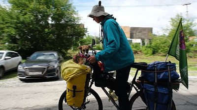 Путешественник добрался на велосипеде из Иркутска до Миасса