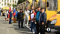Более 40 новых школьных автобусов отправилось в муниципалитеты Челябинской области