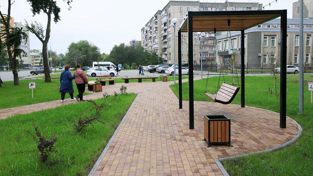 В Челябинске вместо незаконных стоянок оборудуют скверы с видеонаблюдением