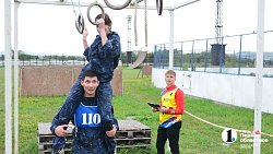 Участники «Гонки героев» в Магнитогорске покорили 6‑метровый «Эверест»