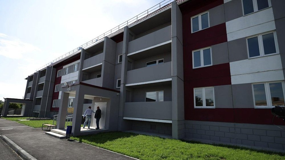 В Челябинской области сдали дом для врачей, учителей, спортсменов и детей‑сирот
