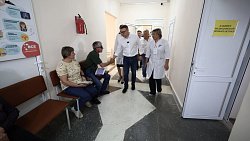 В селе Октябрьском завершается капремонт районной больницы