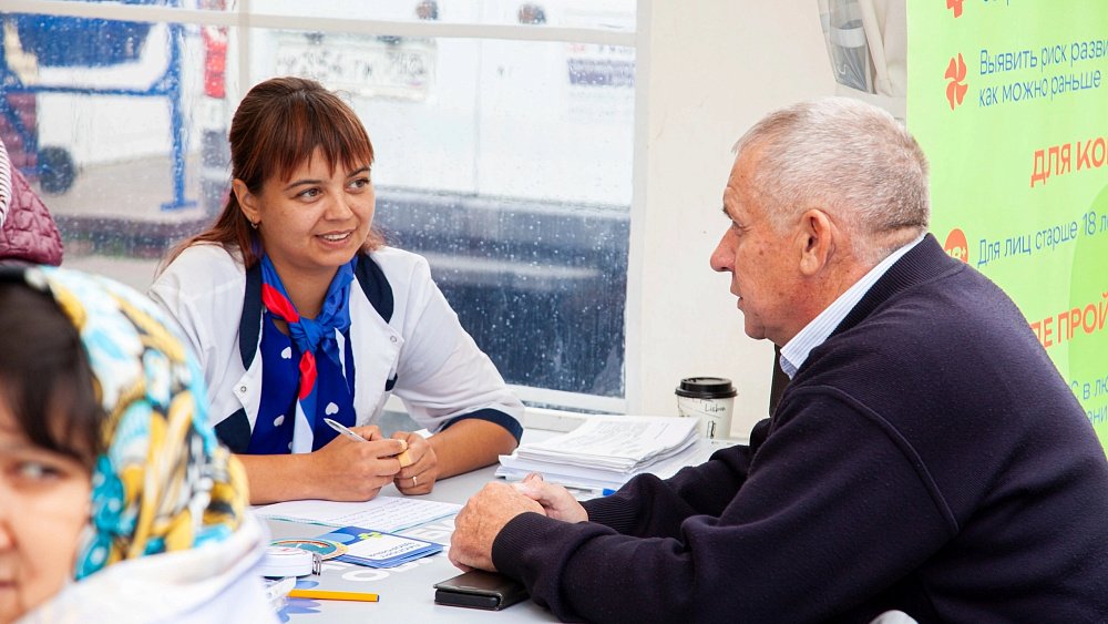 Более 3,5 тысячи человек прошли диспансеризацию на фестивале «Большая семья» в Южноуральске