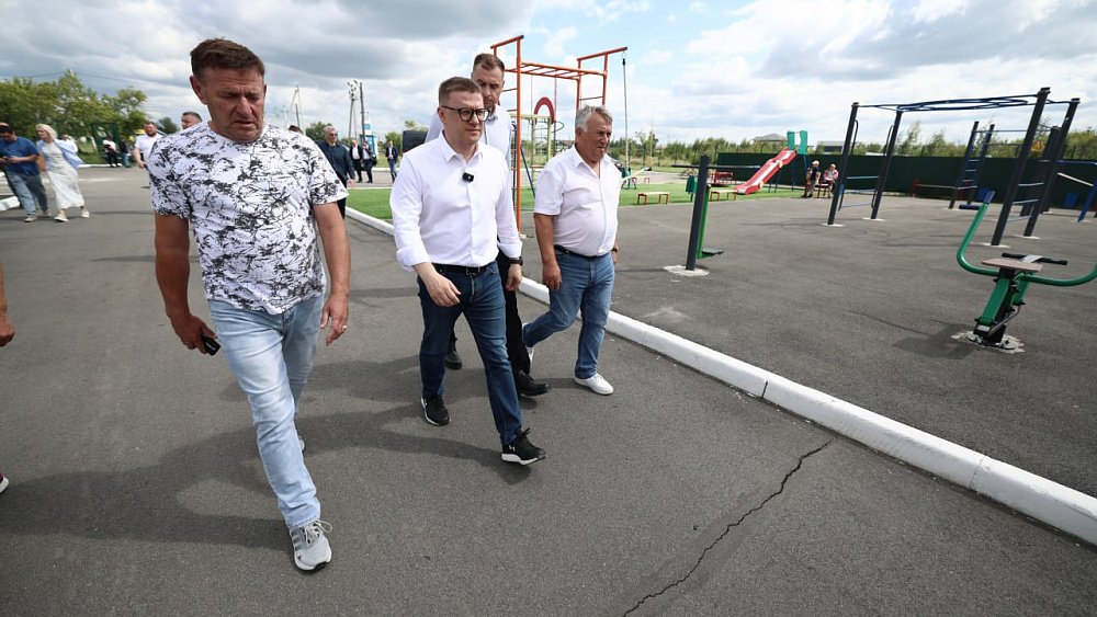 Губернатор Алексей Текслер подвел итоги работы в Октябрьском округе