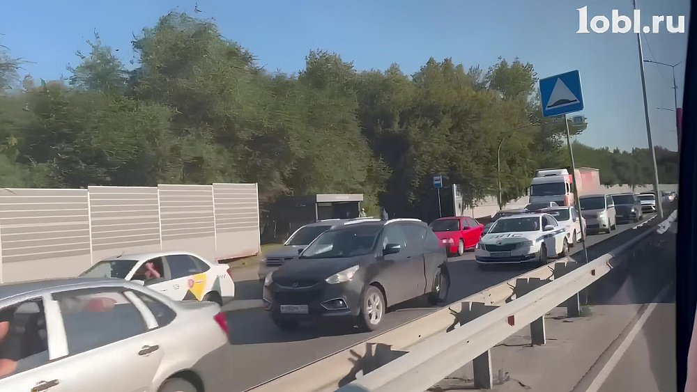 Из-за перекрытий дорог в Челябинске образовались 8‑балльные пробки