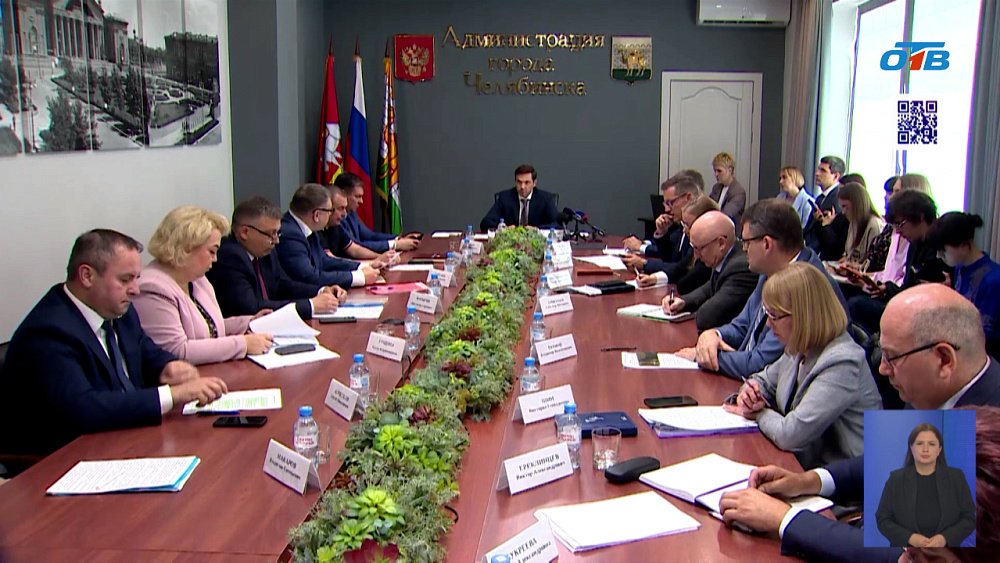 В Челябинске продолжается замена ветхих труб