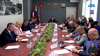 В Челябинске продолжается замена ветхих труб