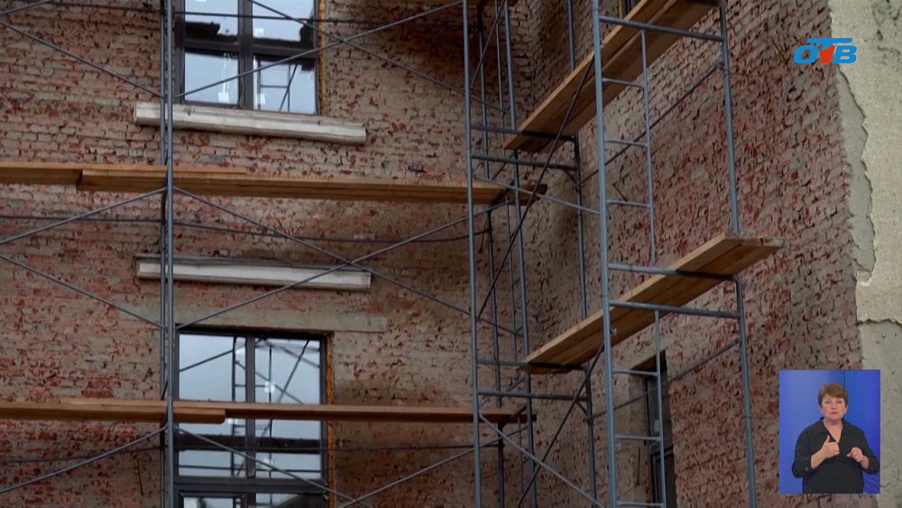 В поселке Энергетиков обновляют Дом культуры