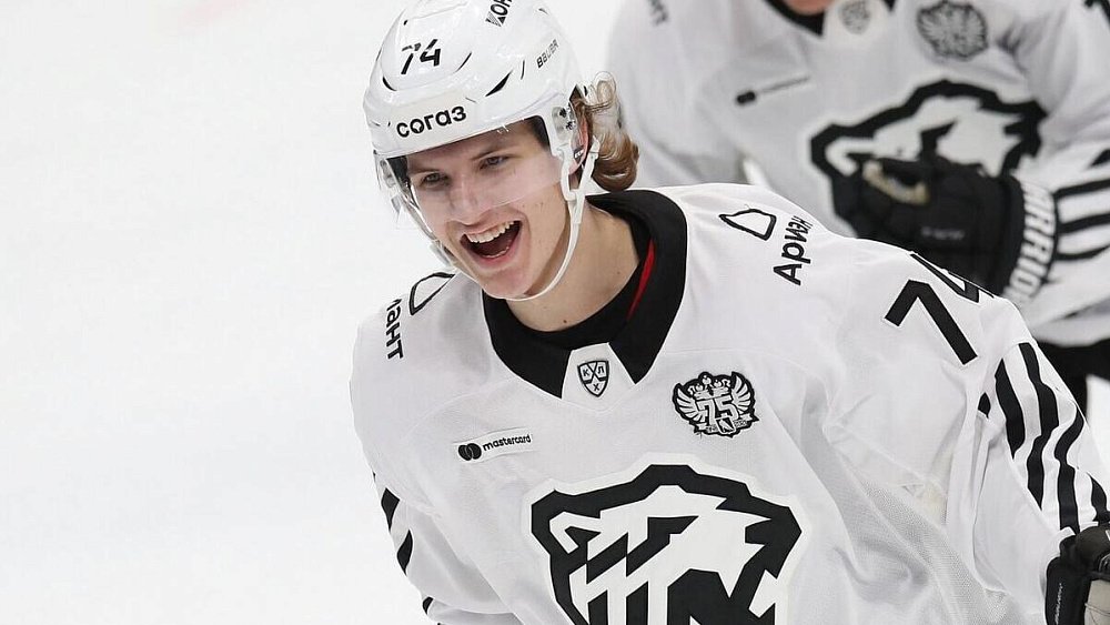 Хоккеист Виталий Кравцов ушел из «Трактора» в клуб «Ванкувер Кэнакс»