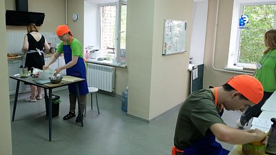 В Миассе состоялся званый обед от юных кулинаров с особенностями здоровья